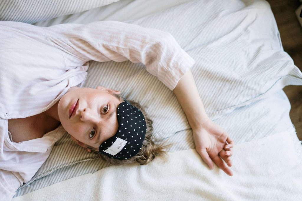 Why Can't I Sleep? Insomnia: Symptoms, Causes, and CBD Benefits